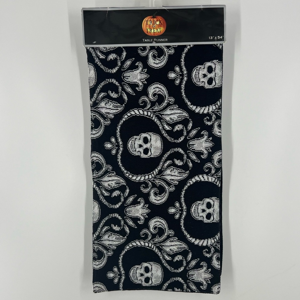 NWT Trick or Treat Skulls Table Runner
